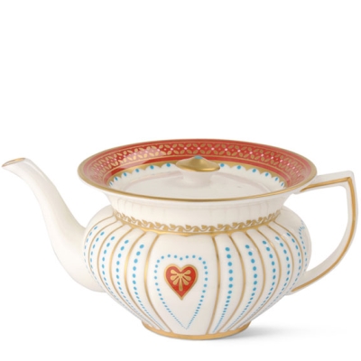 Wedgwood_queen-of-hearts-teapot1