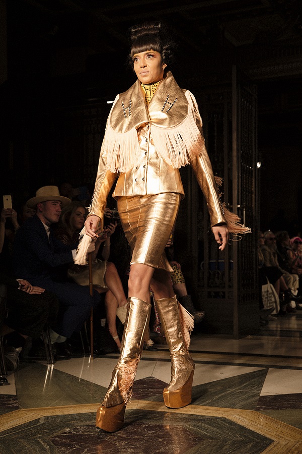 LFW SS16 | Pam Hogg - PHOENIX Magazine