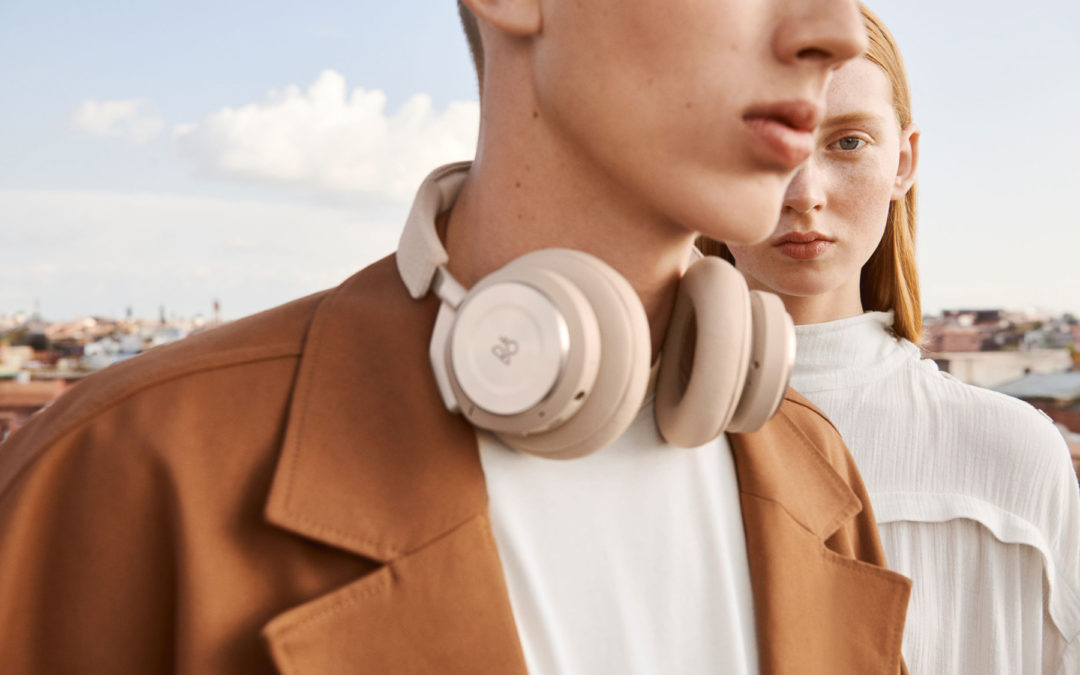 From Robot Charms To Silky PJs: 9 Objects To Brighten Back-To-School September